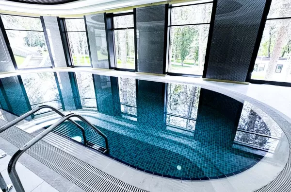 Бассейн в санатории «Источник» в г. Кисловодске - фотография