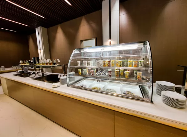 Обеденный зал в санатории «Источник» в г. Кисловодске - фотография