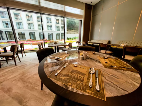 Обеденный зал в санатории «Источник» в г. Кисловодске - фотография