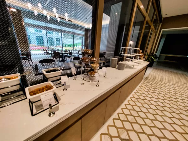 Обеденный зал в санатории «Источник» в г. Кисловодске - фотография