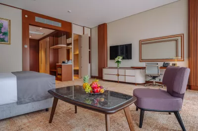 Номер «Делюкс Элегант DBL» в санатории Источник в городе Кисловодск - фотография