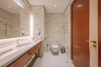 Номер «Делюкс Элегант DBL» в санатории Источник в городе Кисловодск - фотография