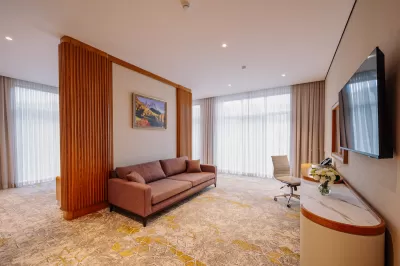 Номер «Делюкс Премьер» в санатории Источник в городе Кисловодск - фотография