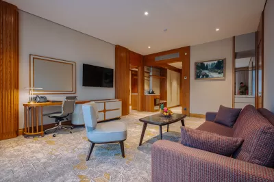 Номер «Люкс Семейный» в санатории Источник в городе Кисловодск - фотография