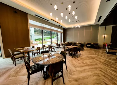 Обеденный зал в санатории «Источник» в г. Кисловодске - фотография