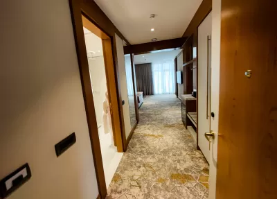 Номер «Сьют Модерн» в санатории «Источник» в г. Кисловодске - фотография